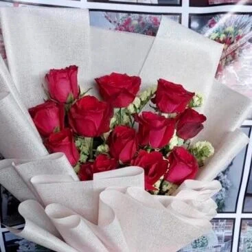 A bouquet of red roses by Flower Bar Cebu