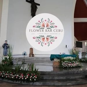 Long-And-Low-Altar-Floral-Display