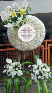 White Lily & Chrysanthemum Funeral Standing Spray