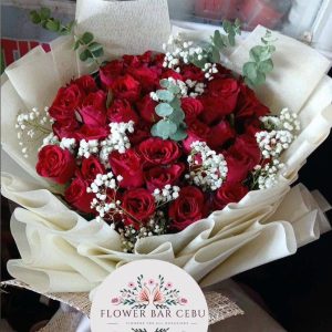 Timeless Romance: Premium Red Rose Collection
